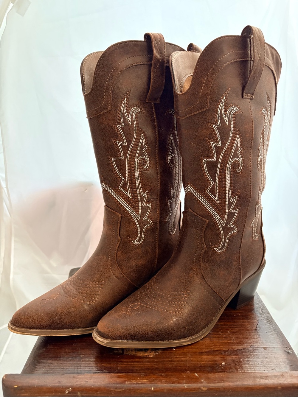 Women’s Brown Embroidered Western Heeled Boots